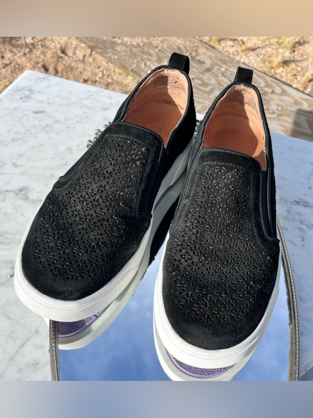 Vionic Kimmie Perforated Suede Sneaker, Black, 7.5, Almost like new condition.